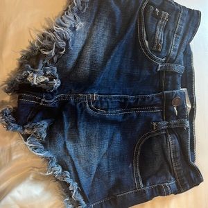 Jean Shorts Ripped Ends